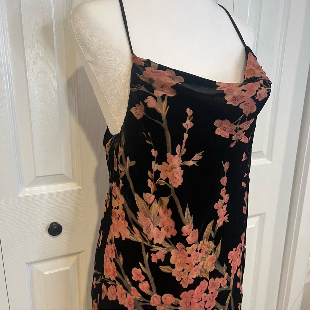 Polly, Black and pink  crushed Velvet Floral Black Dress, Size 12 AU/ 8 US - Picture 4 of 12